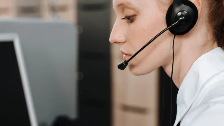 Recording business calls in Australia: what to tell callers